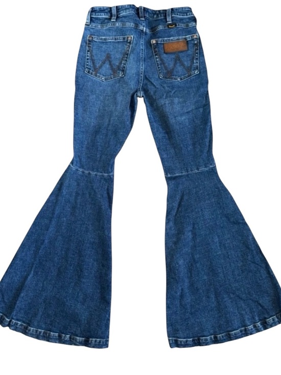Wrangler Retro Denim - Wrangler Women’s Bell Bottom Jeans Boho Western Denim 28x32 Retro Rare Find!